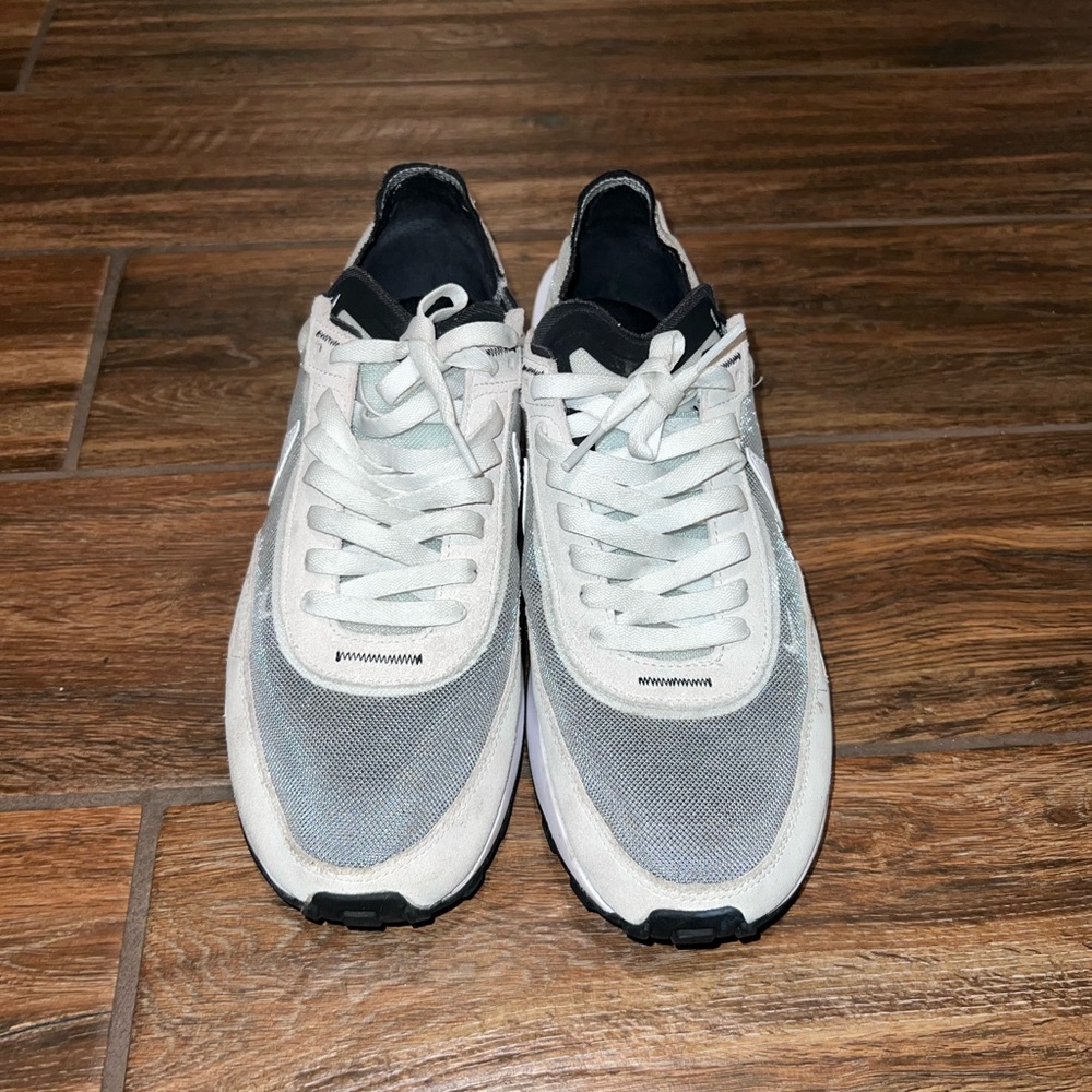 Nike waffle shoes